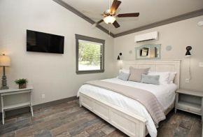 Green Acres Cottages - Fredericksburg Suite